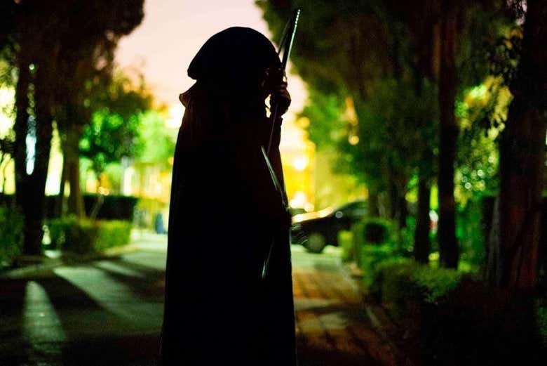 ¿Os atrevéis a conocer de noche el cementerio de Sevilla?