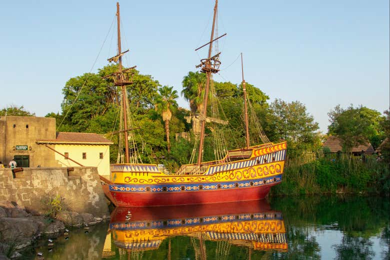 Barco en Isla Mágica