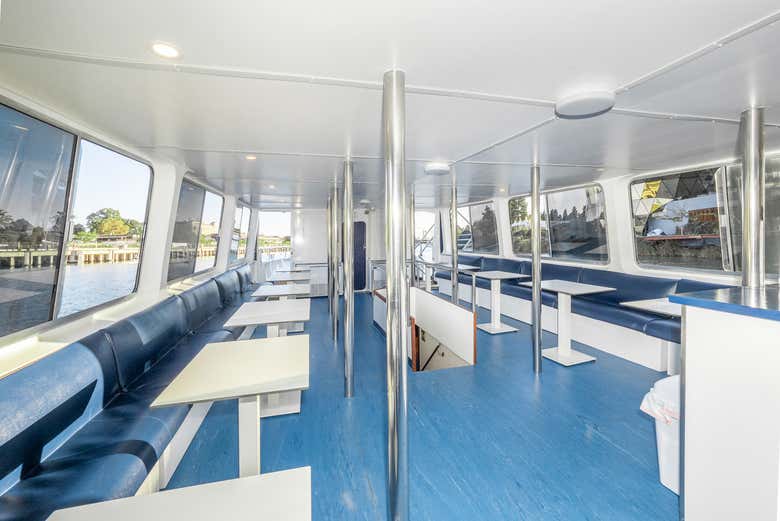 Salón principal de la embarcación