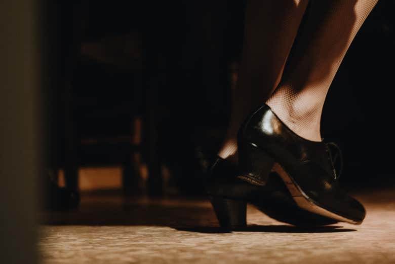 Detalle de los zapatos de una bailaora
