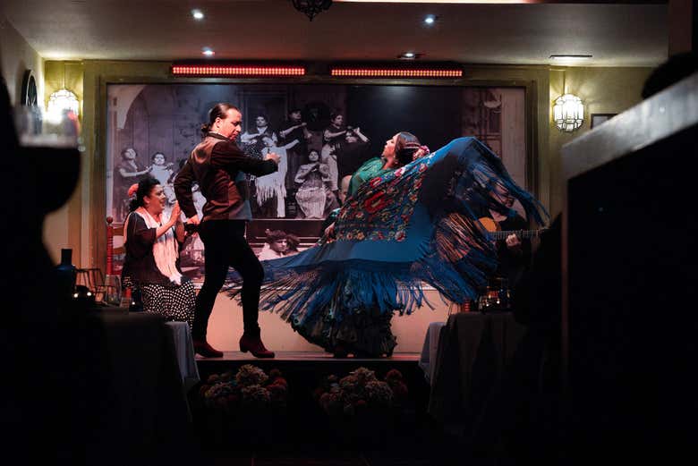 Desfrutando de um autêntico espetáculo de flamenco em Sevilha