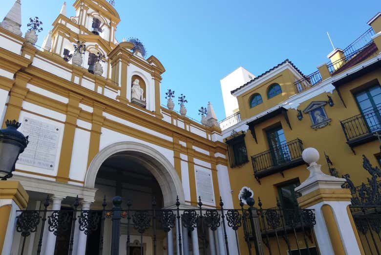 Fachada da Basílica de Macarena