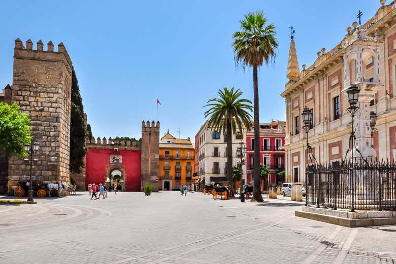 Reales Alcázares, en la Plaza del Triunfo