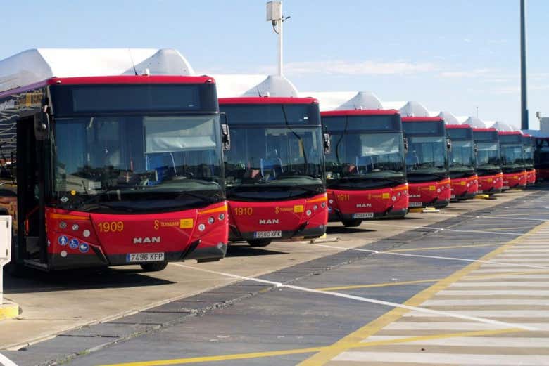 Bus à l'aéroport de Séville