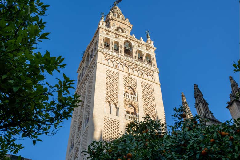 Admirez la Giralda