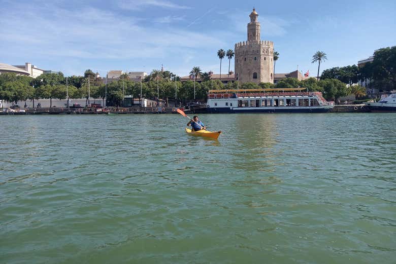 Remando en los kayaks