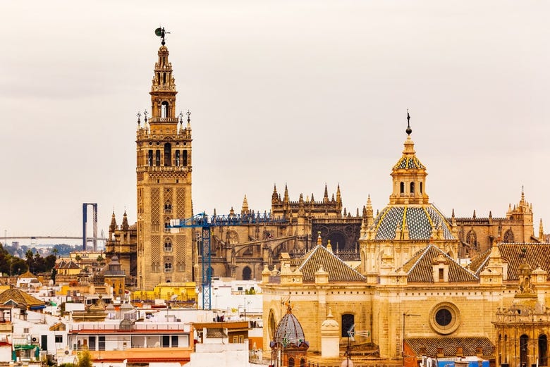Viste panoramiche di Siviglia, con la Giralda sullo sfondo