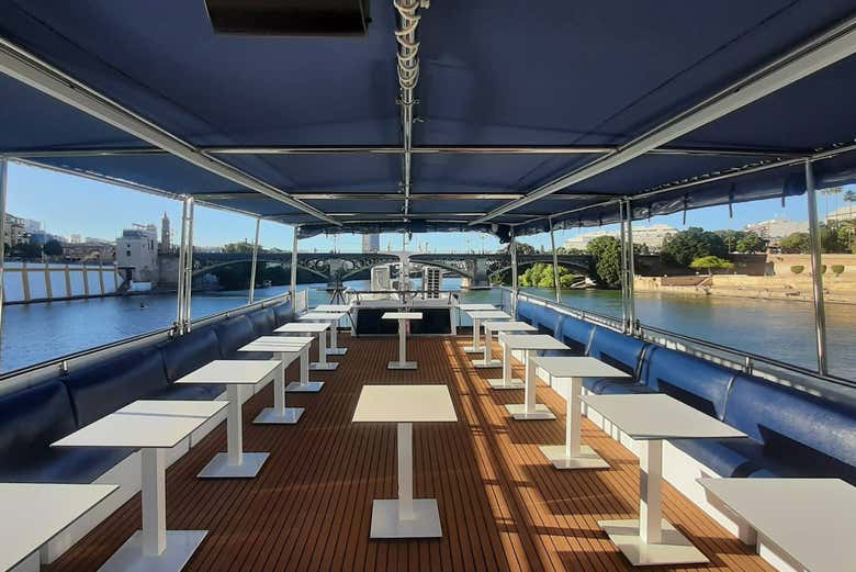 Terraza superior del barco
