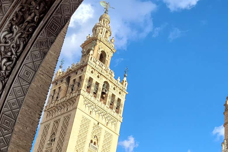 Admirando la Giralda
