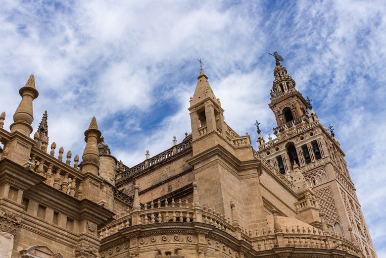 La cathédrale de Séville avec la Giralda