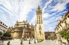 Tour pelo Alcácer, pela Catedral e pela Giralda com guia em português