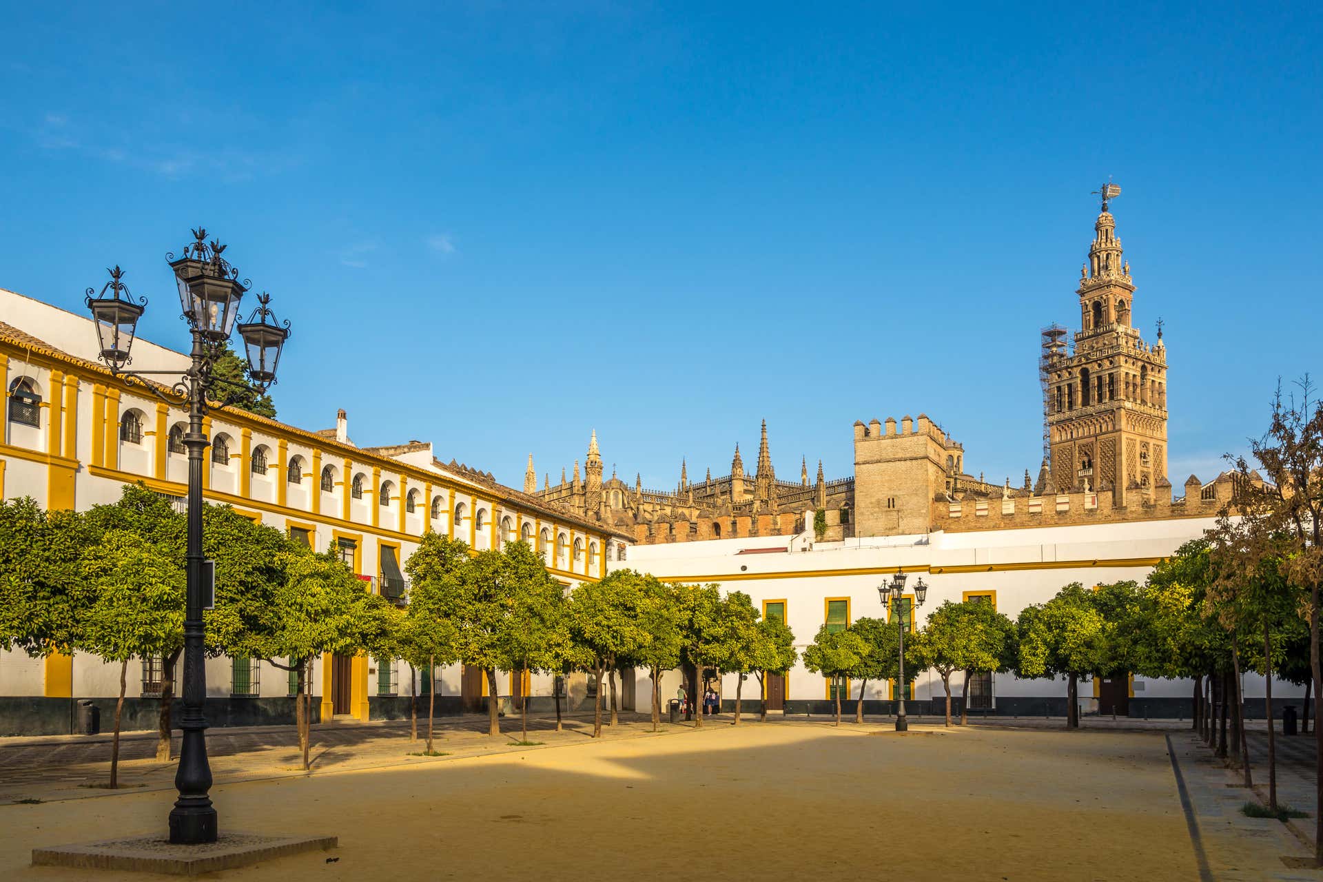 Tour del quartiere di Santa Cruz