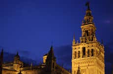 Visita nocturna a la catedral de Sevilla + Espectáculo de luz y sonido