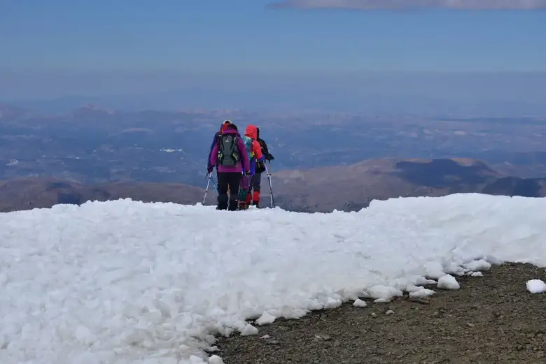 Raquetas de nieve por Sierra Nevada