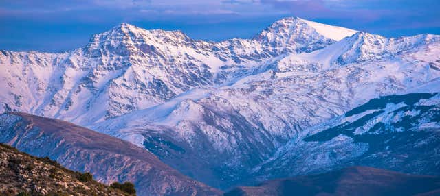 Paseo con raquetas de nieve por Sierra Nevada