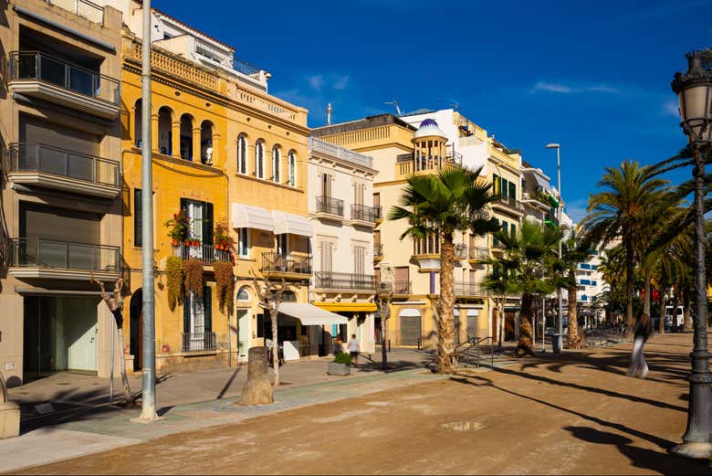 Gli edifici del centro di Sitges