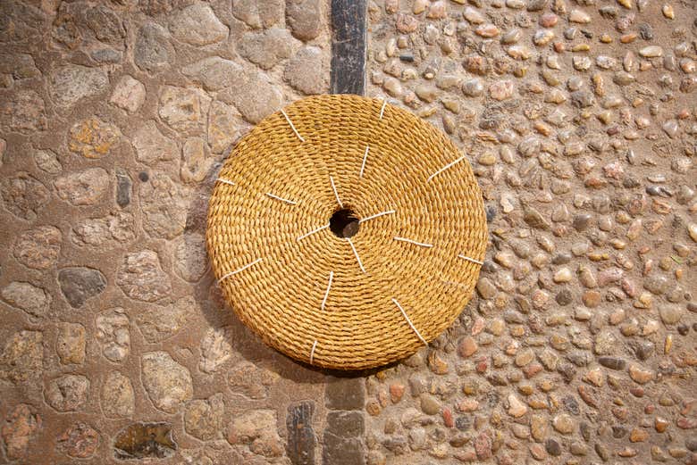 Disfrutando de la visita guiada por la casa de Can Det