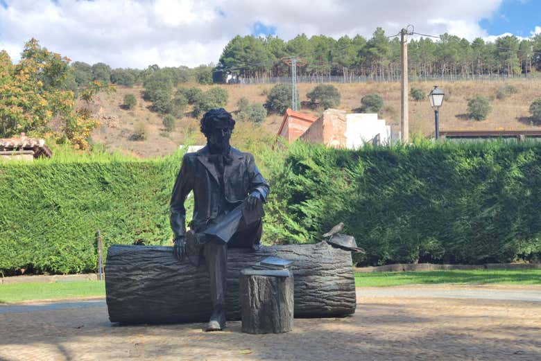 Estátua de Gustavo Adolfo Bécquer