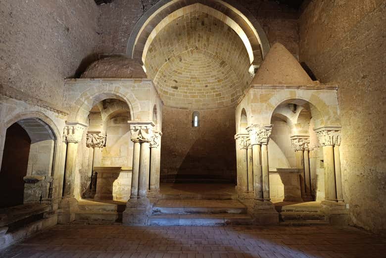 Interior da igreja do mosteiro de San Juan de Duero
