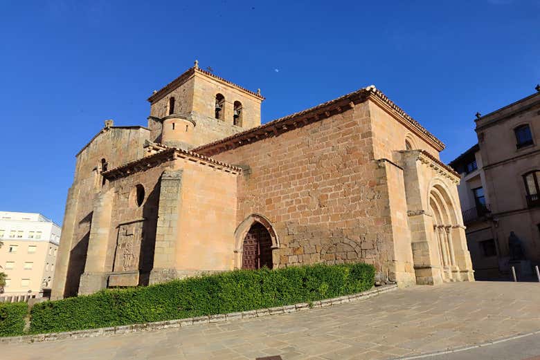 Discover the architectural gem of San Juan de Rabanera