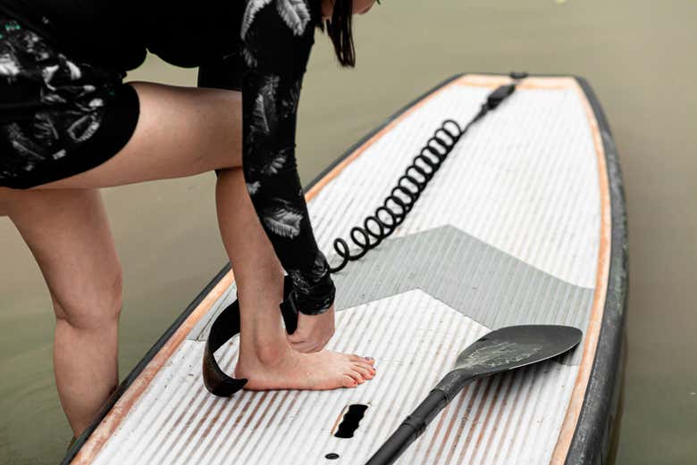 Paddle surf