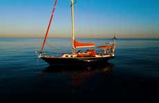 Balade en bateau au coucher de soleil