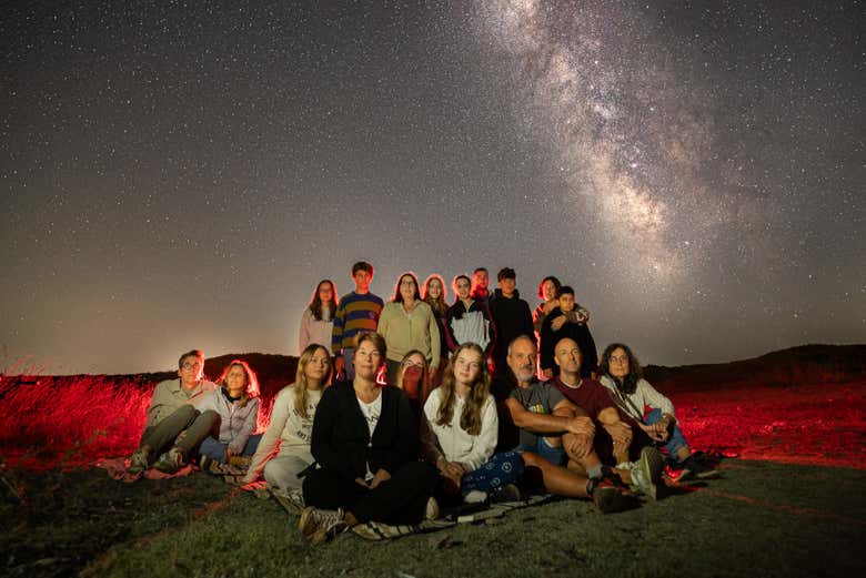Haremos una foto de grupo con las estrellas de fondo