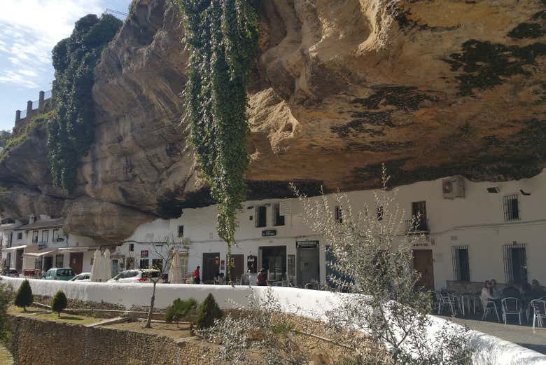 Explorando Setenil de las Bodegas
