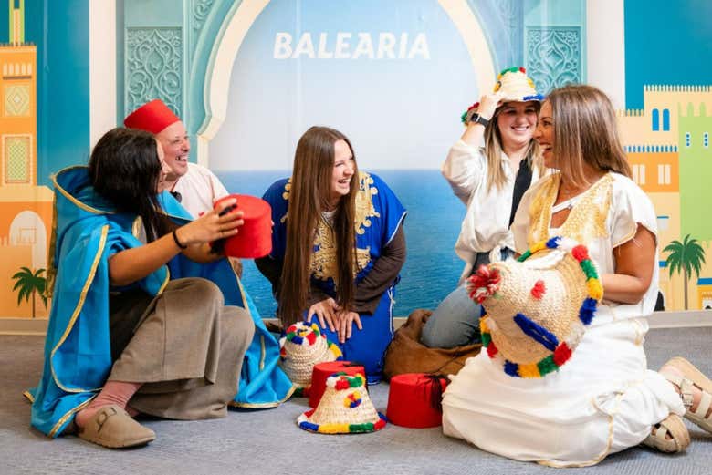 Preparadas para viajar a Tánger en un ferry de Baleària