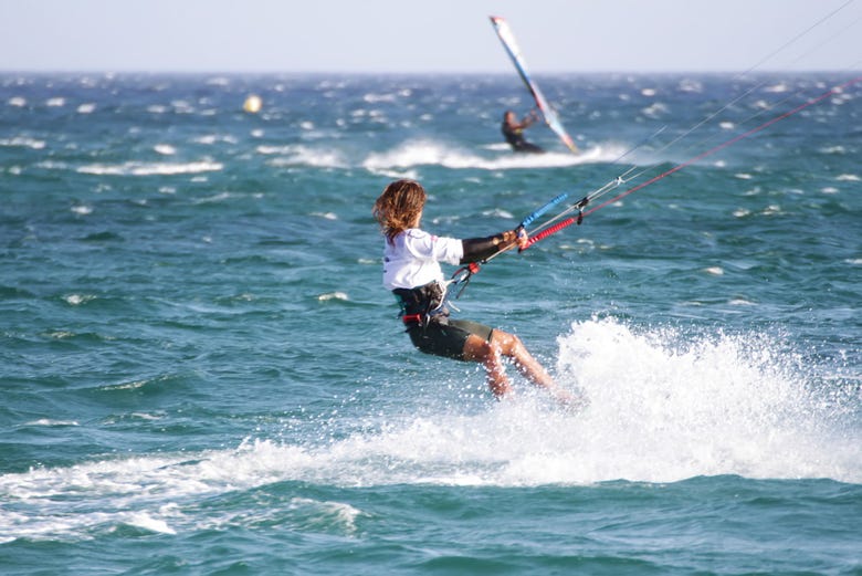 Kitesurfing a Tarifa