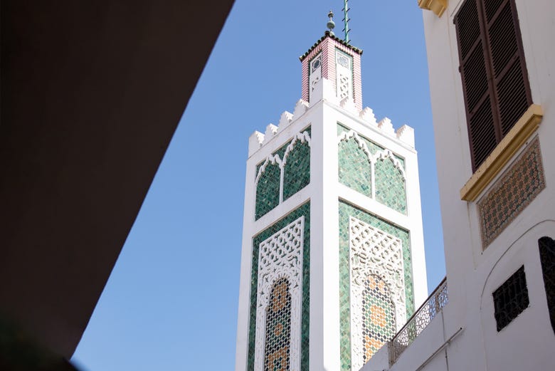 Minarete de la gran mezquita de Tánger