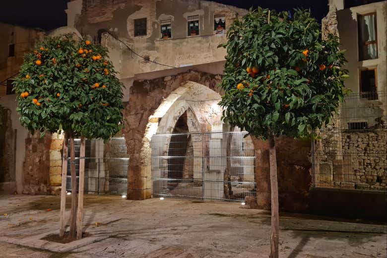 Ruinas del casco antiguo judío de Tarragona por la noche