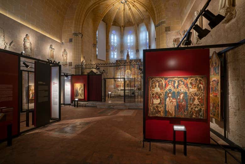Vous découvrirez son impressionnant patrimoine artistique