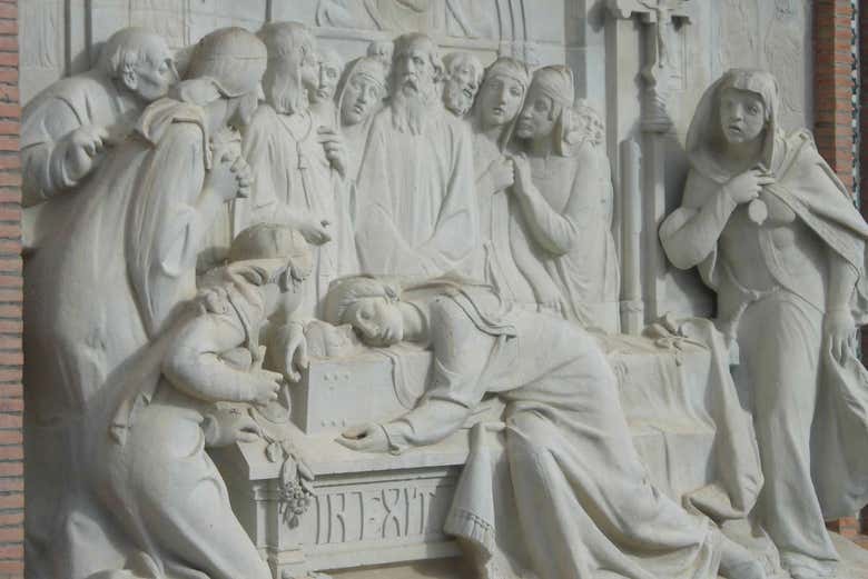 Altorrelieve de la Escalinata del Óvalo