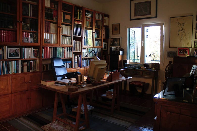 The office of José Saramago in the museum