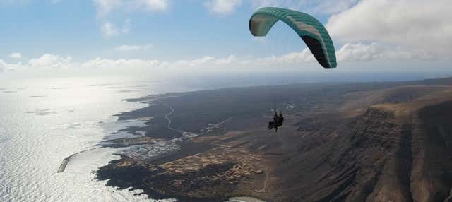 Vuelo en parapente por Lanzarote