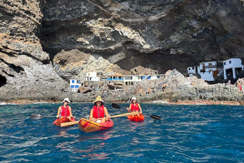 ¡Momento foto durante el tour en kayak!