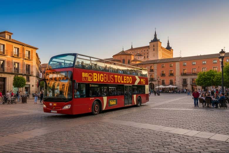 Conoceréis Toledo a bordo de un cómodo autobús turístico