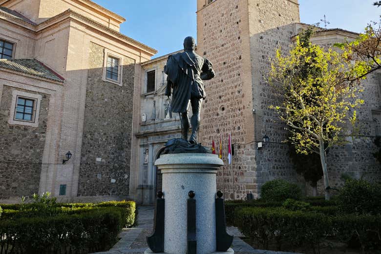 Admire the San Roman Church