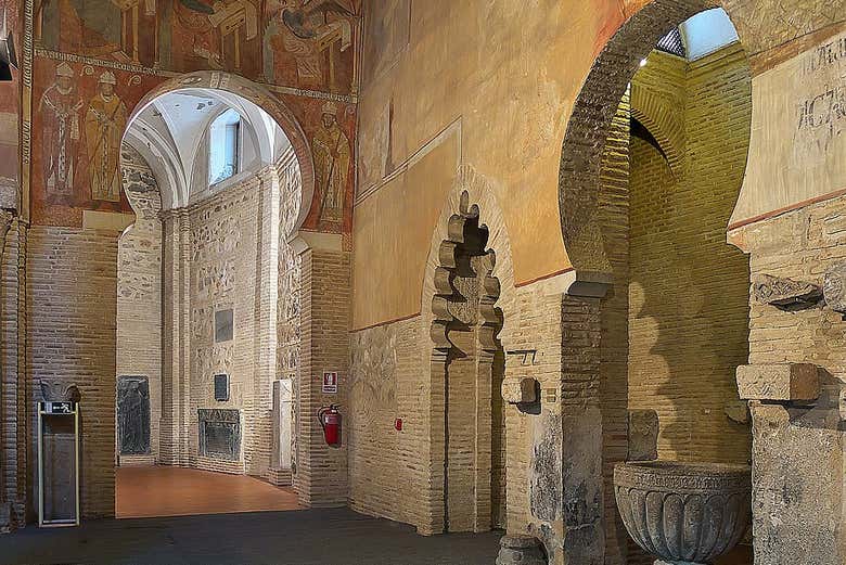 Intérieur de l'église de San Román