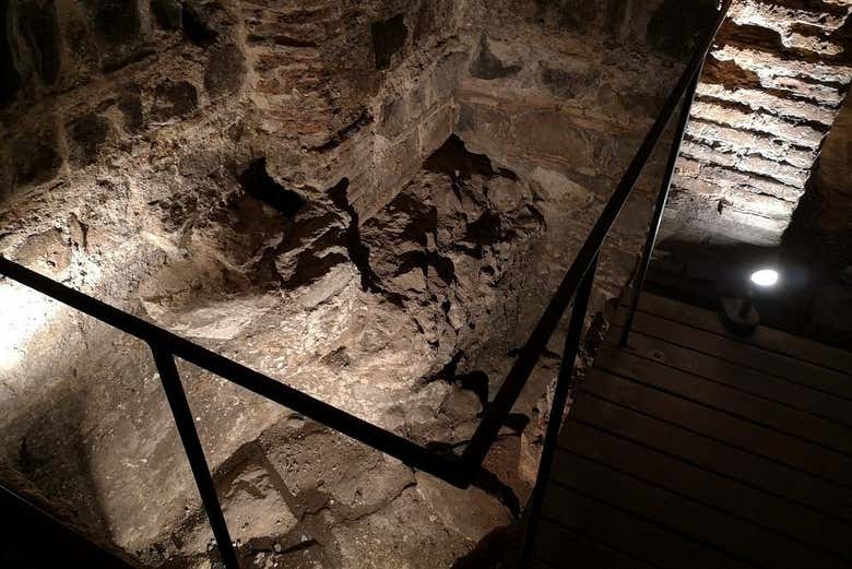 Una de las paradas durante el tour de la Inquisición