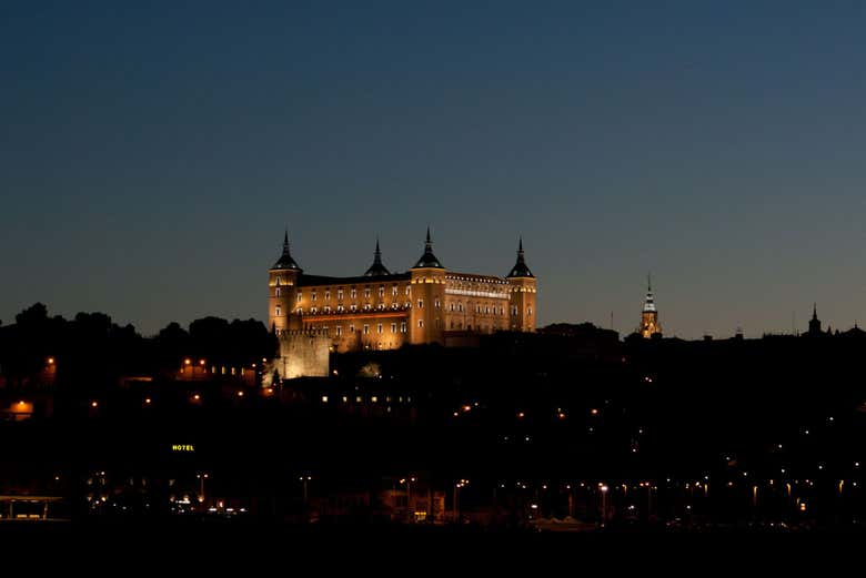 Vista dell'Alcázar di sera