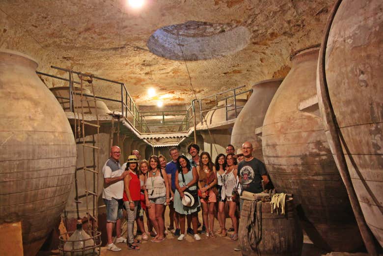 En el interior de una bodega