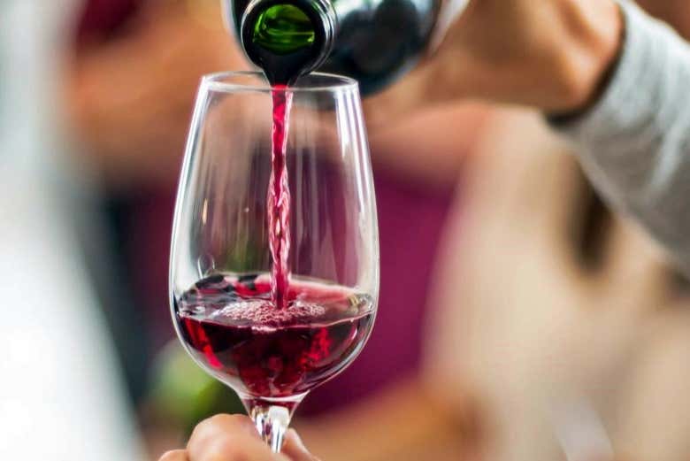 Degustando el vino de Tomelloso