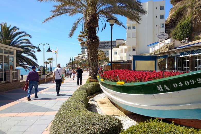 Walking along the Paseo Marítimo in the sunshine