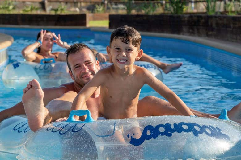 Os divertiréis libremente en Aquopolis Torrevieja