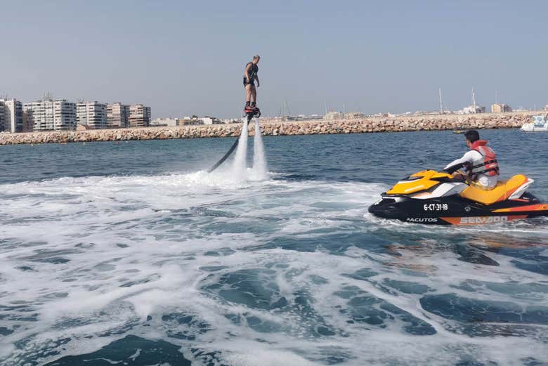 Praticando flyboard