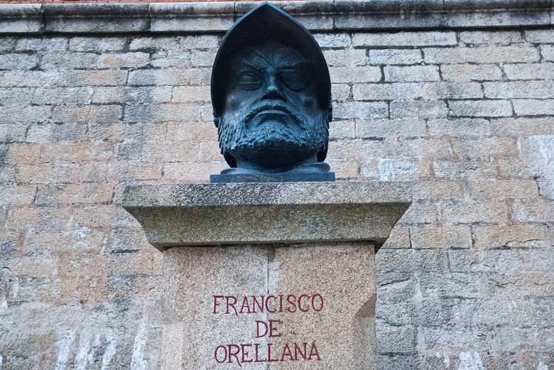 Estátua de Francisco de Orellana