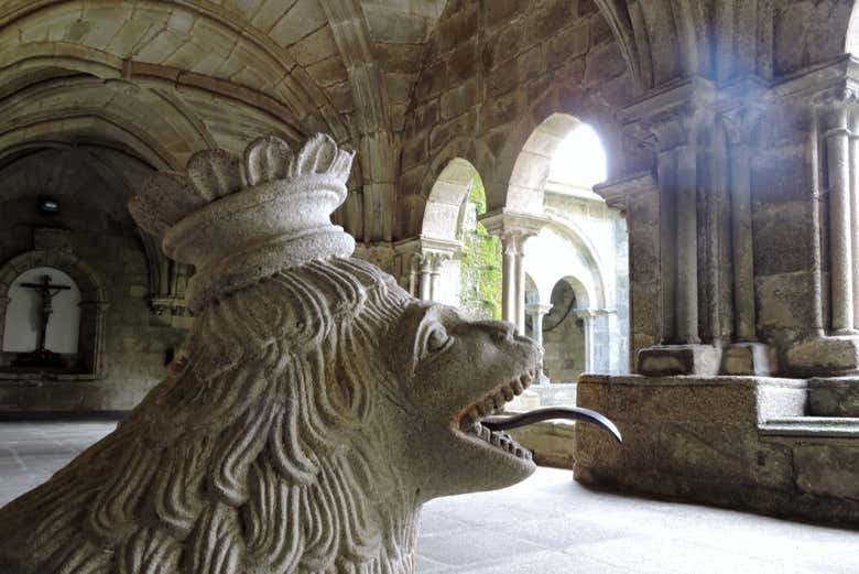 Visitando o interior da catedral