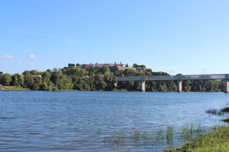 Passez sous le pont international de Tui